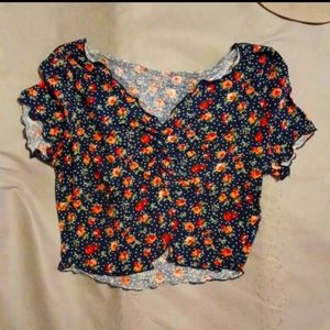 Crop top size large
